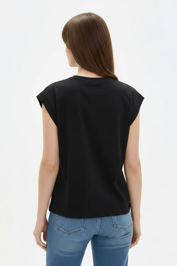 REMERA ALISMO 70607 NEGRO image number null