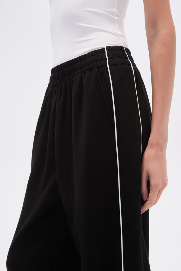 PANTALON DEPORTIVO BEDMAR NEGRO image number null