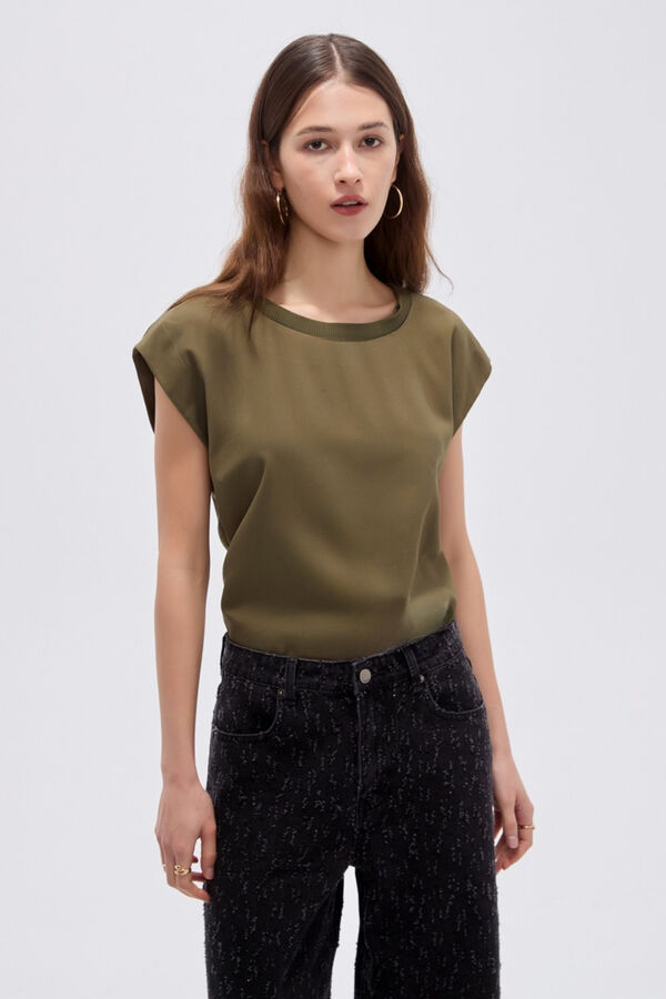 REMERA ZORU 70607 VERDE OLIVA image number null