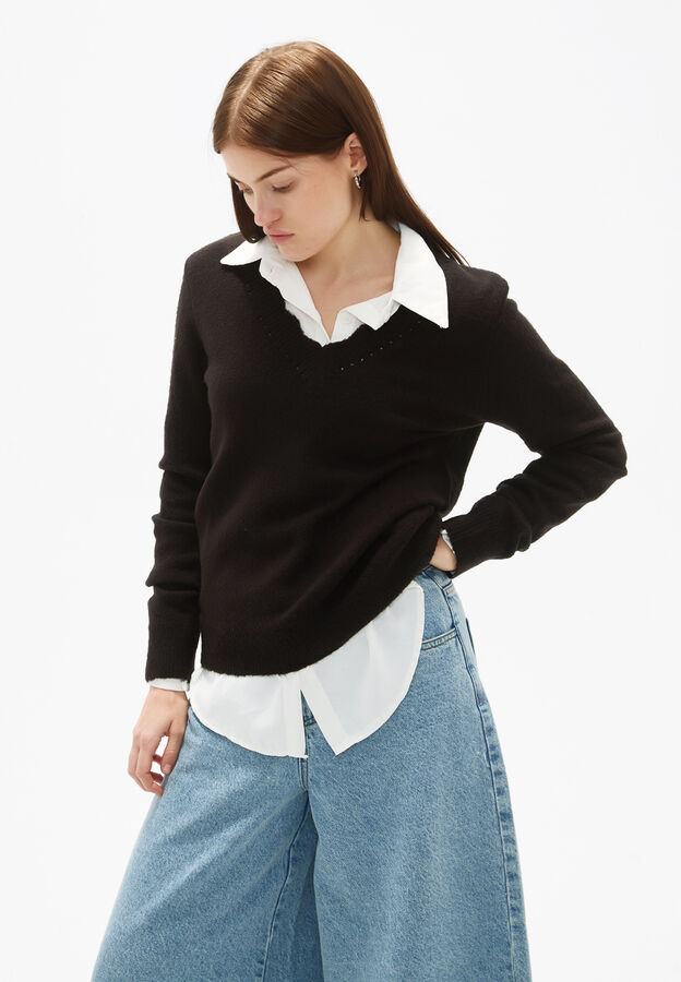 SWEATER TAURIN NEGRO image number null