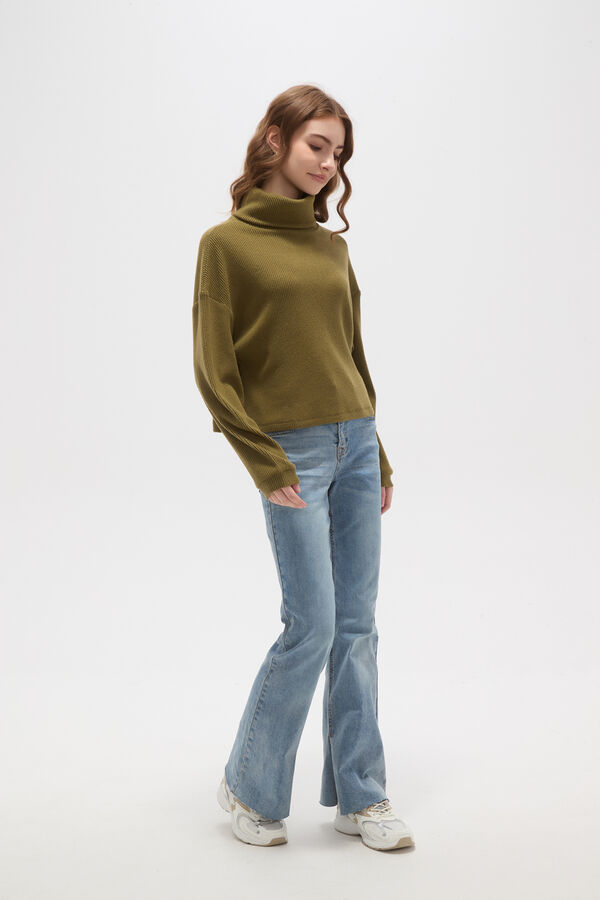 SWEATER SAMM VERDE OLIVA OSCURO image number null