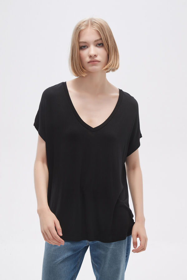 REMERA VENOM NEGRO
