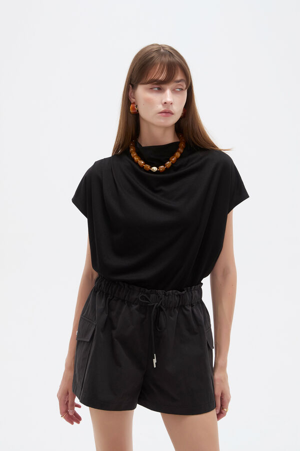 SHORT GOMAE 70809 NEGRO image number null