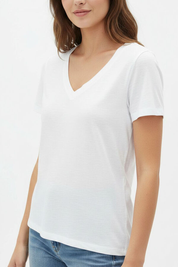 REMERA BLUMI 70607 BLANCO image number null