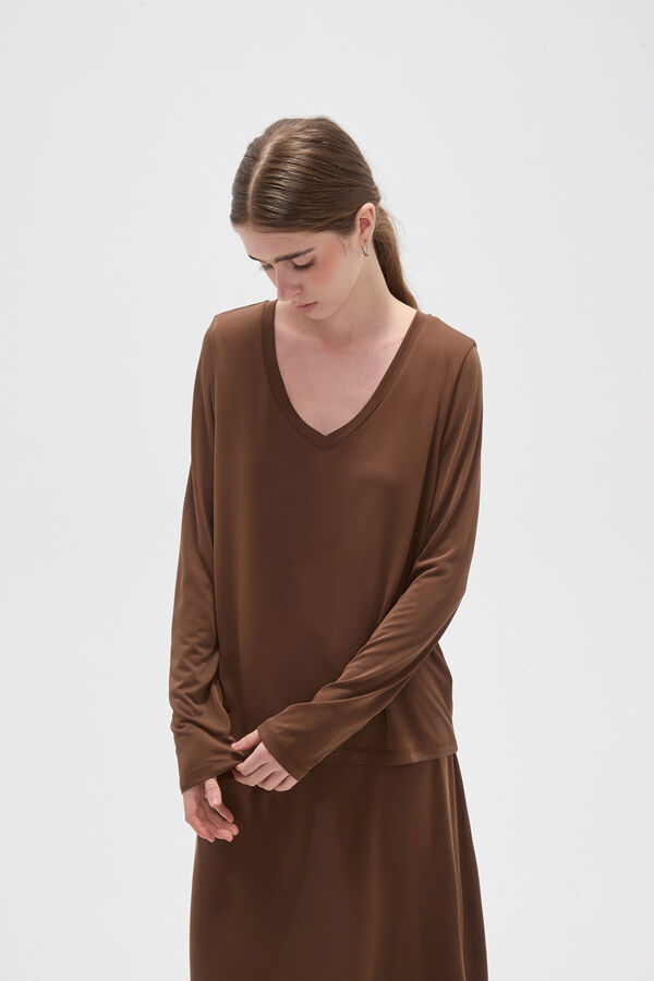 REMERA TIVIA CHOCOLATE image number null