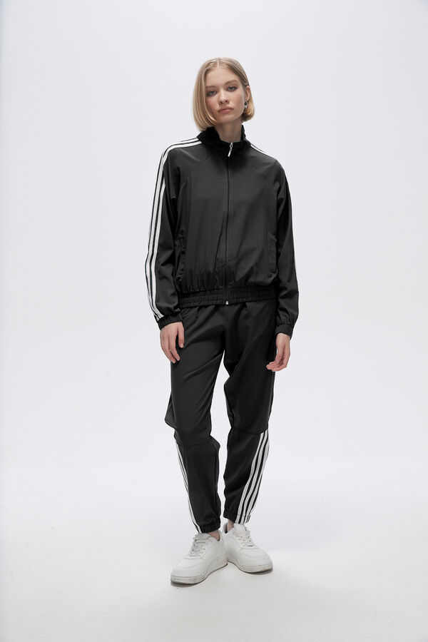 CAMPERA DEPORTIVA BITEX NEGRO image number null