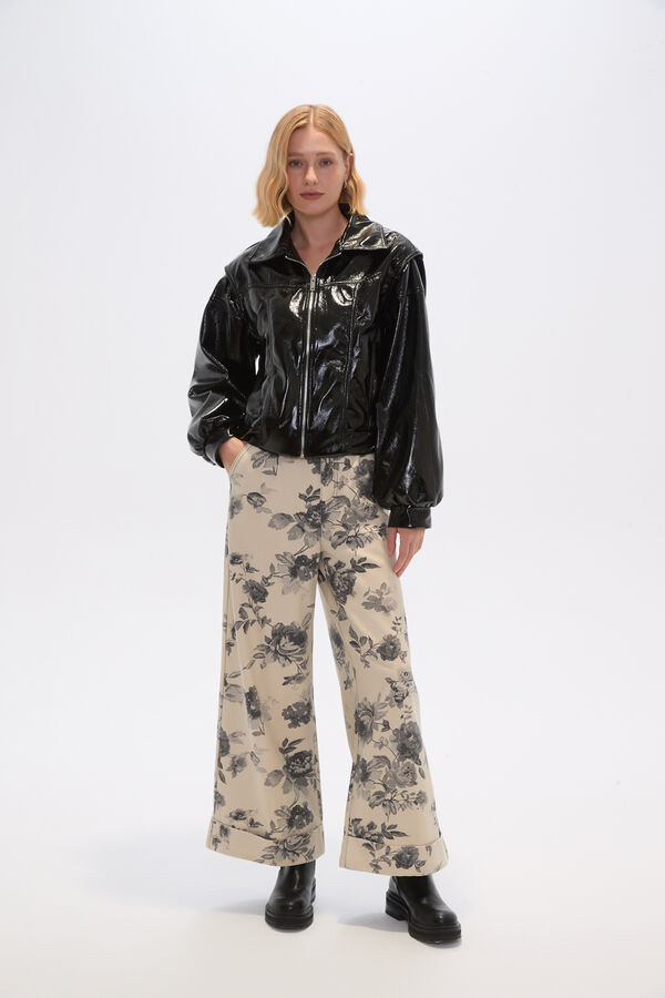 CHAQUETA CHUNK NEGRO image number null