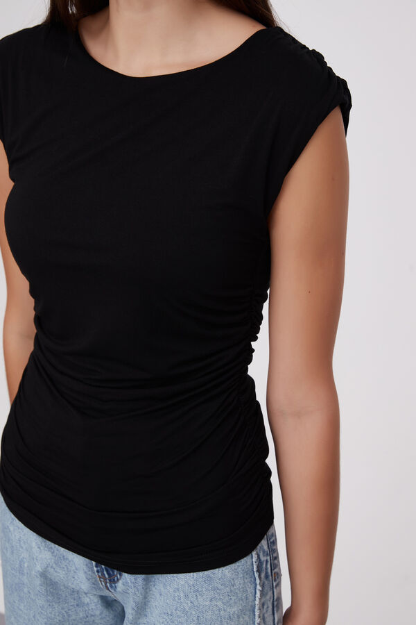 REMERA BELITA NEGRO image number null