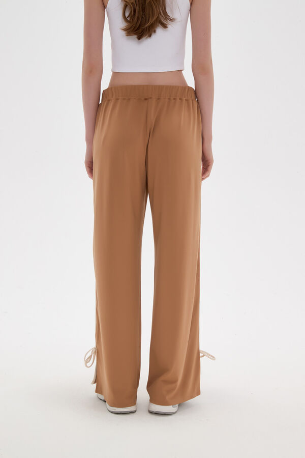 PANTALON DEPORTIVO VEDA BEIGE OSCURO image number null