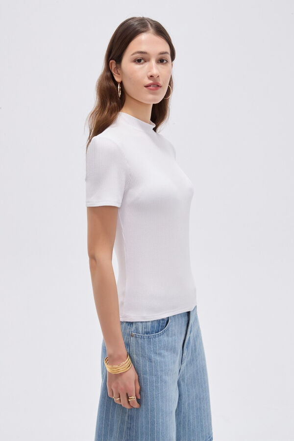 REMERA DALY 70607 BLANCO image number null