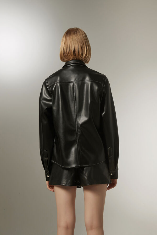 SOBRECAMISA WANTANABE NEGRO image number null