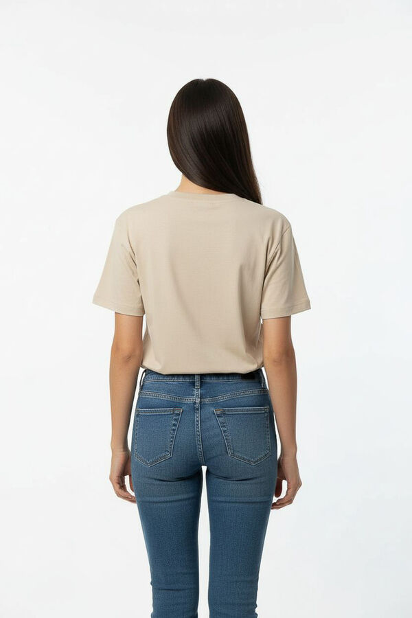 REMERA RHIANN CREMA image number null