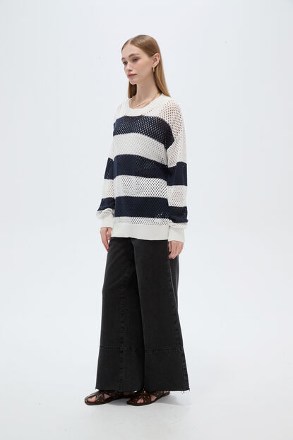 SWEATER BEACHU 70809 GUSTO 1 image number null