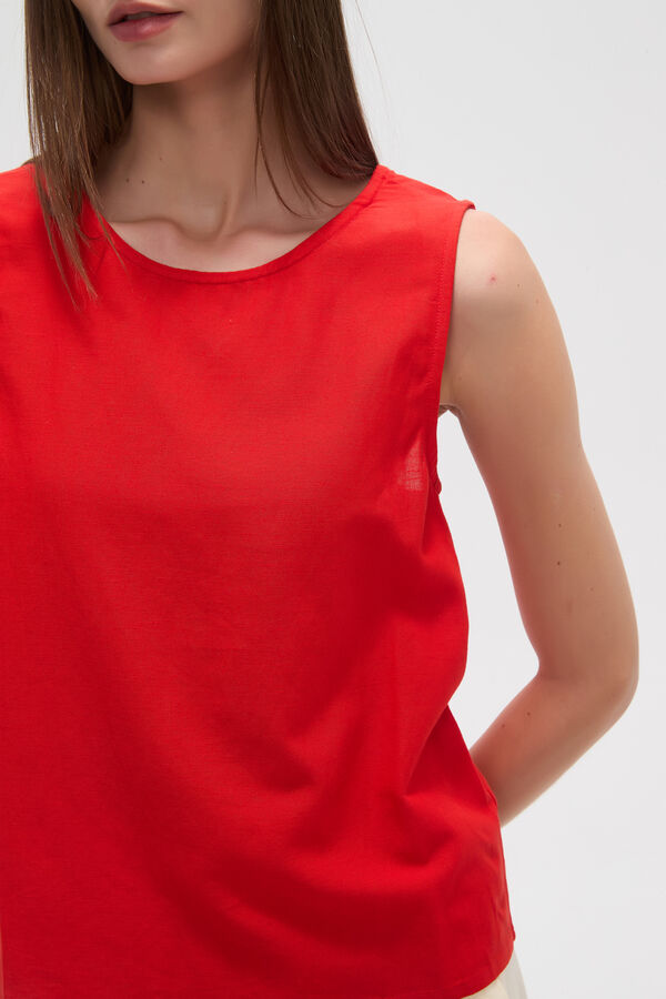 MUSCULOSA VIZI ROJO image number null