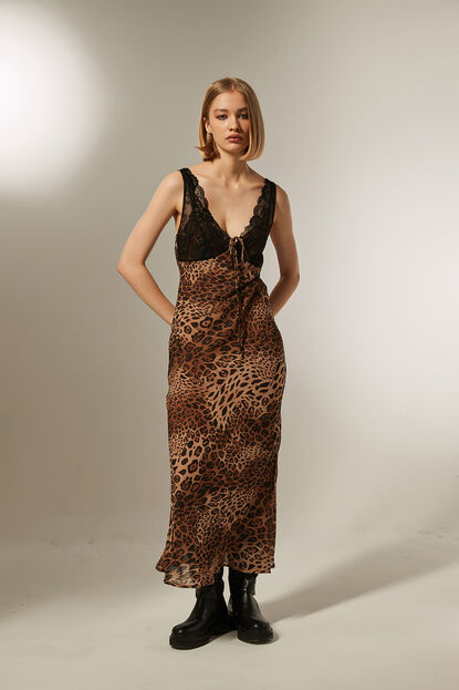 VESTIDO PLICA GUSTO 1 image number null