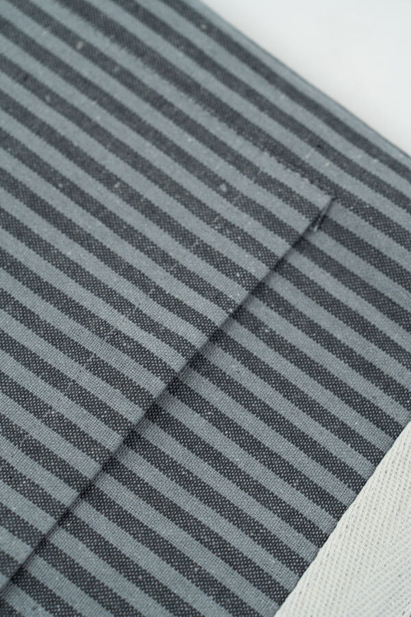 Delantal Mirra GRIS image number null