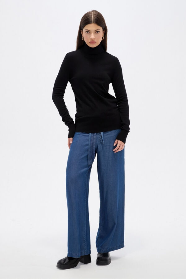 POLERA TIVANA NEGRO image number null