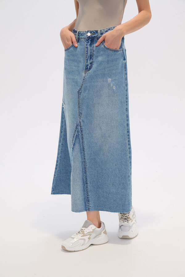 FALDA POSCAL AZUL CLARO image number null