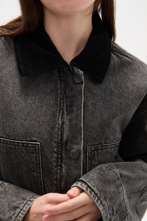 CAMPERA RALON GRIS OSCURO image number null