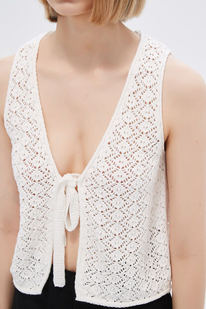 TOPS TITIK MARFIL  / OFF WHITE image number null