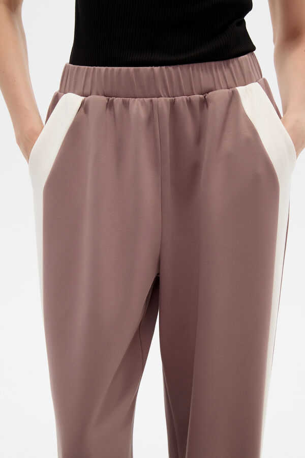 PANTALON DEPORTIVO RACHELLE 70607 GUSTO 1 image number null