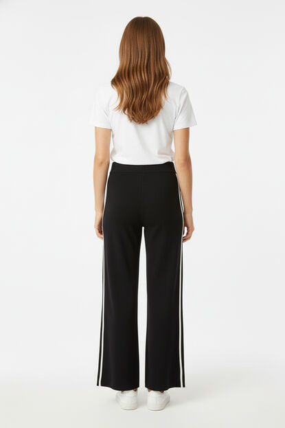 PANTALON CERA NEGRO image number null