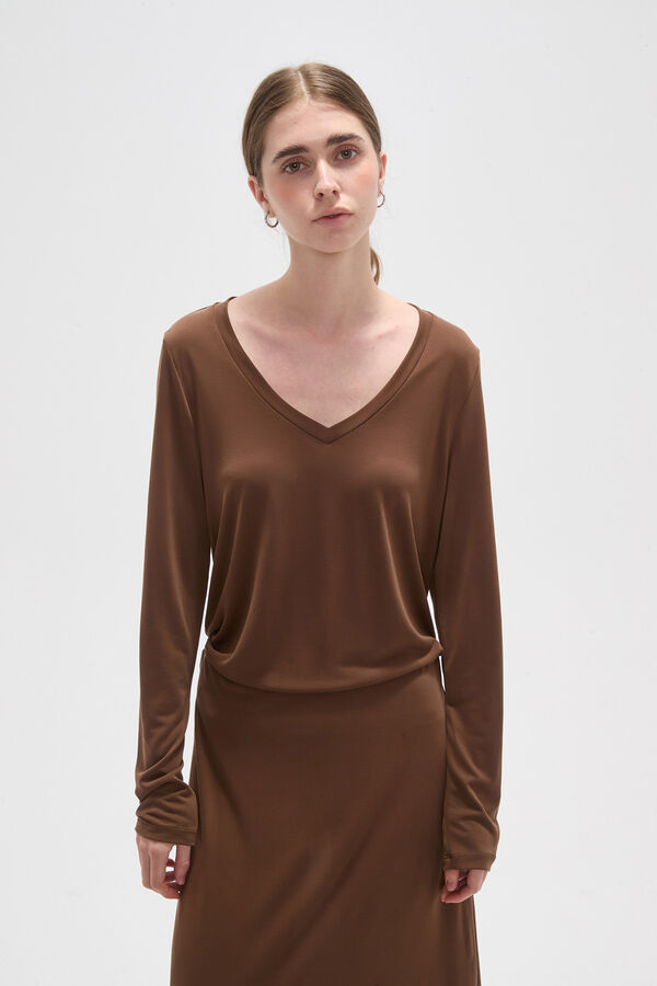 REMERA TIVIA CHOCOLATE image number null