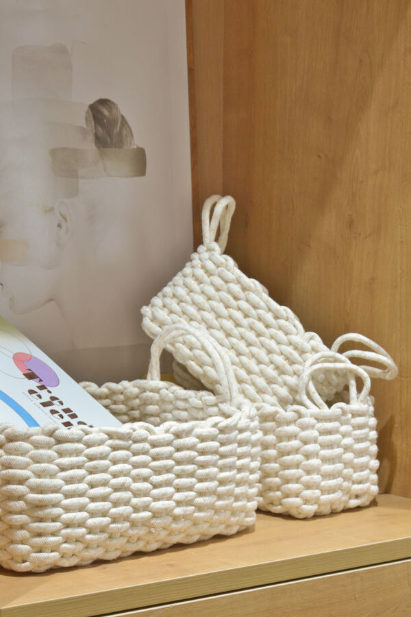 Cesto Ali COLOR UNICO image number null