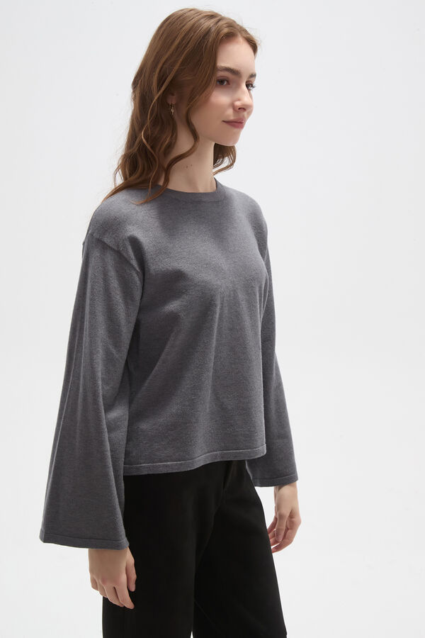REMERA VALIC GRIS MELANGE OSCURO image number null
