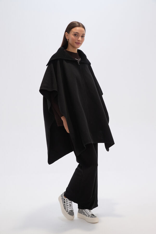 PONCHO CHECU NEGRO image number null