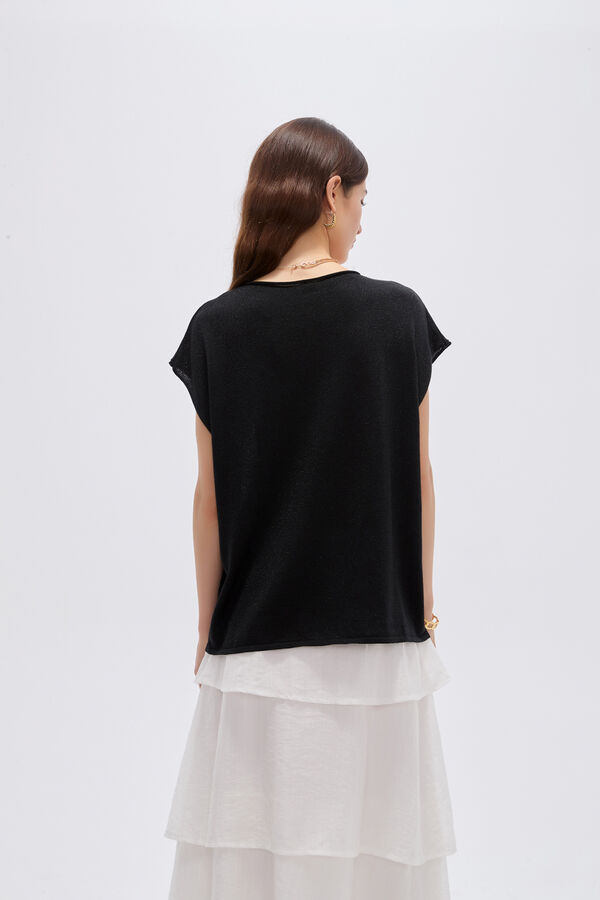 REMERA TIRALLE 70809 NEGRO image number null