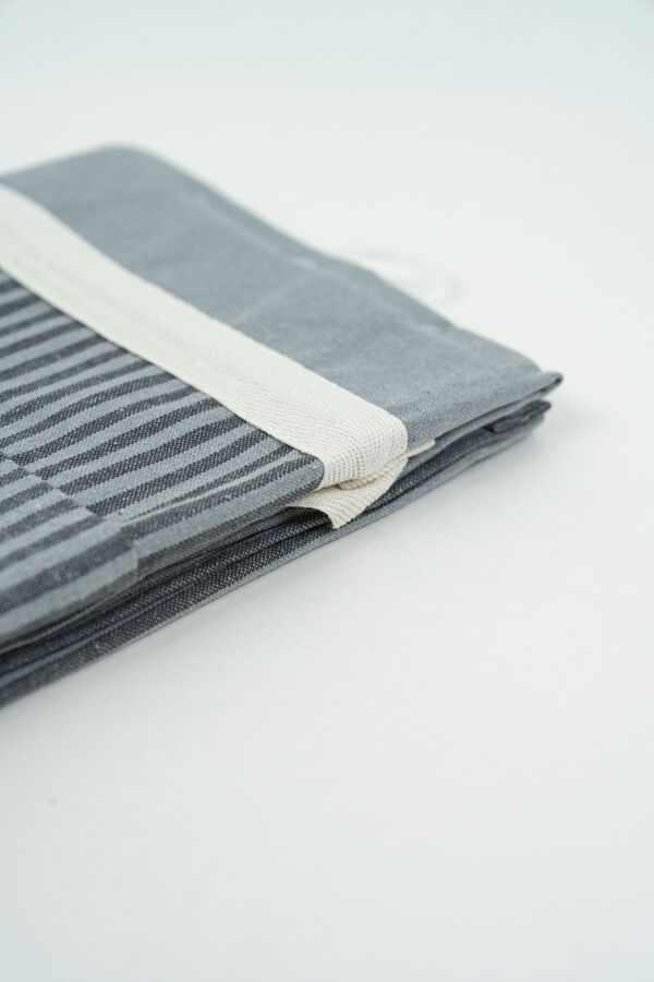 Delantal Mirra GRIS image number null