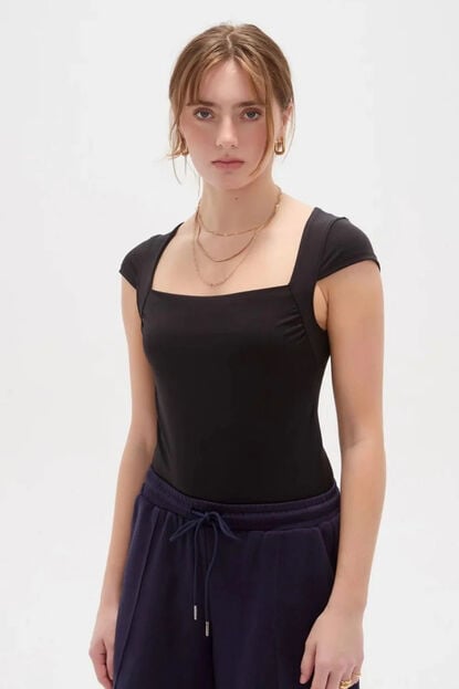 BODY PIREL 70607 NEGRO image number null