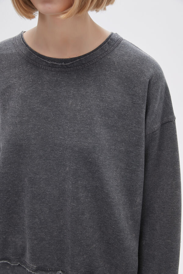 SUDADERA RAMITO GRIS OSCURO image number null