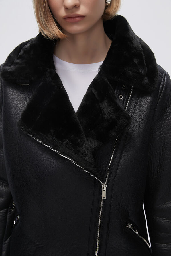 CAMPERA LUJAN NEGRO image number null