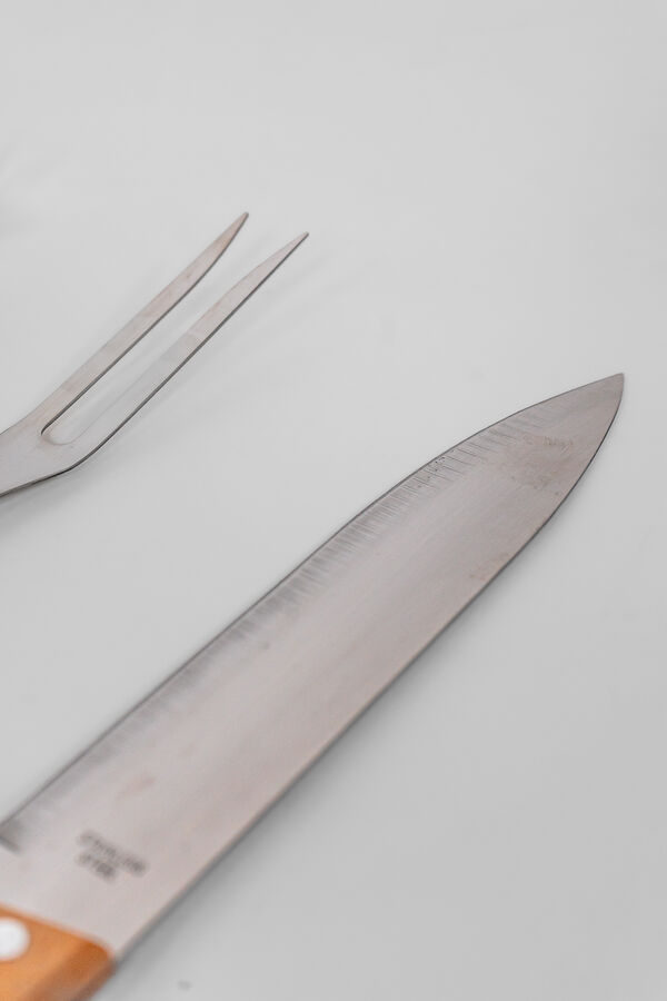 Accesorios para Parrilla Set de 3 piezas. Pincho, pinza y cuchilla con estuche 4 COLOR UNICO image number null