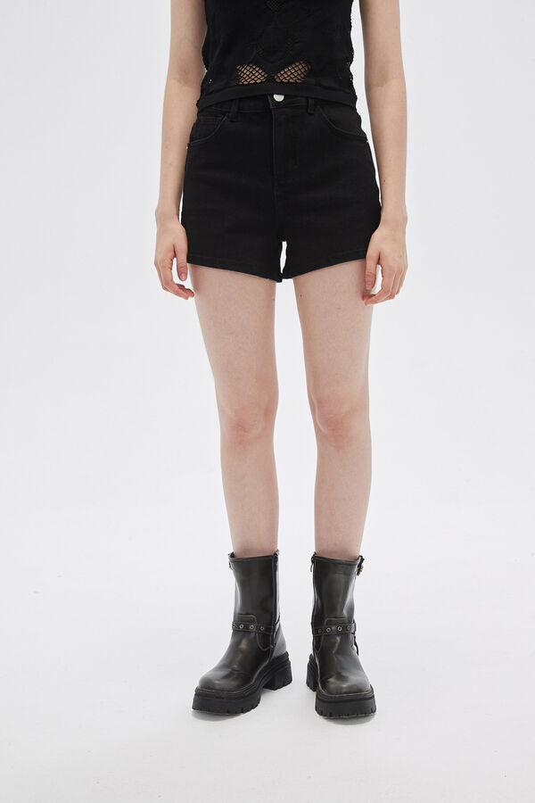 SHORT BASICILATA NEGRO
