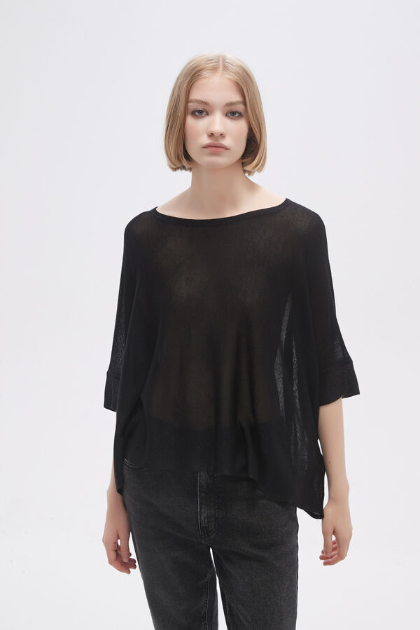 REMERA MAGNETUS NEGRO