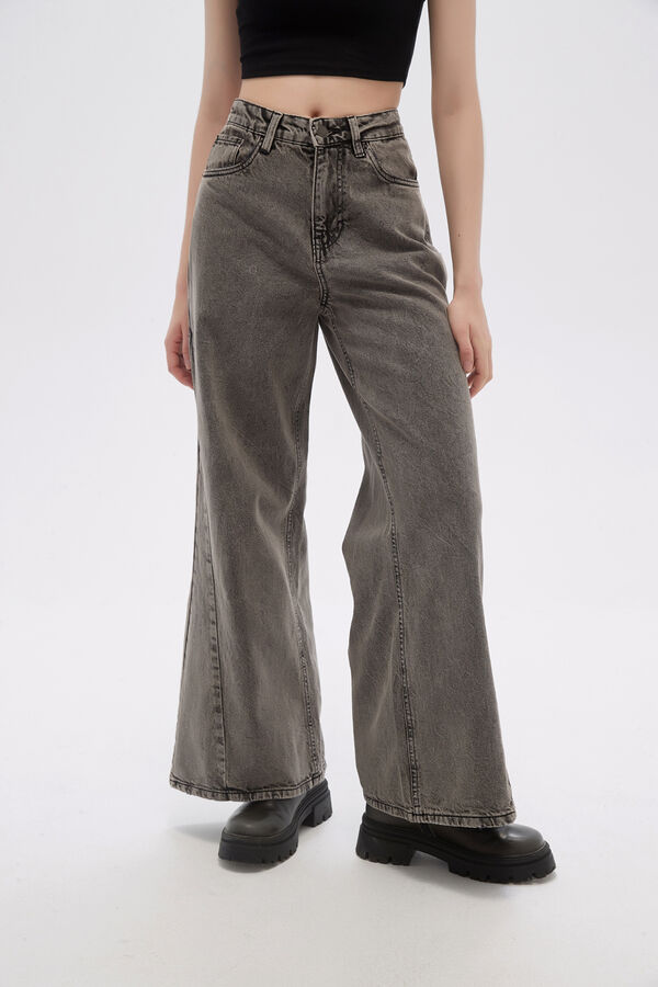 PANTALON TALIPA GRIS MEDIO image number null