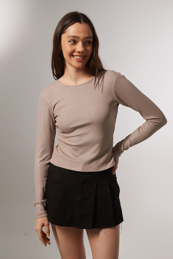 REMERA JERDE BEIGE OSCURO image number null