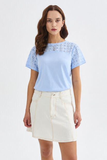 REMERA MALIKA 70607 CELESTE image number null