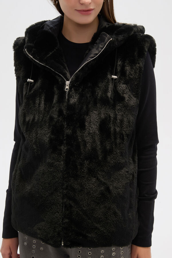 CHALECO CHERY NEGRO image number null