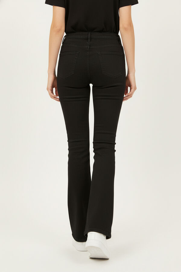 PANTALON FYORE NEGRO image number null