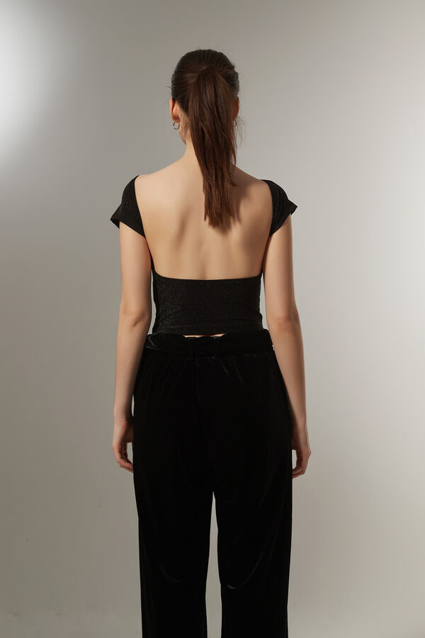 REMERA OSWAL NEGRO image number null