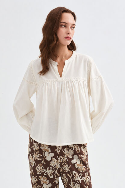 BLUSA XIRLA 70607 MARFIL  / OFF WHITE image number null