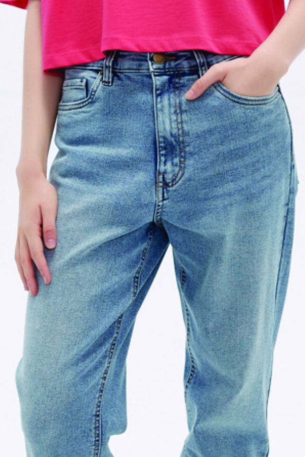 PANTALON JEANIU AZUL GRISACEO image number null