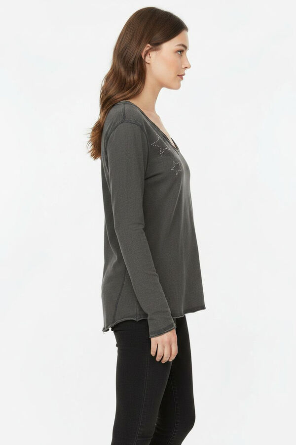 REMERA LORYTH GRIS OSCURO image number null