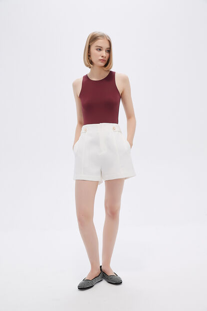 SHORT ALABAS MARFIL  / OFF WHITE image number null