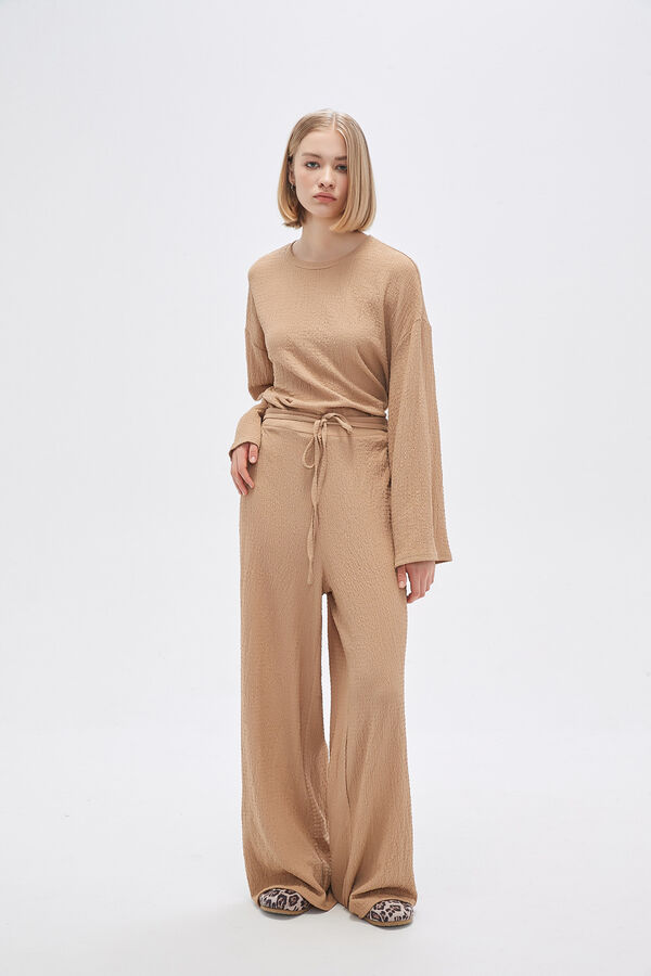 PANTALON RELLYS BEIGE OSCURO image number null