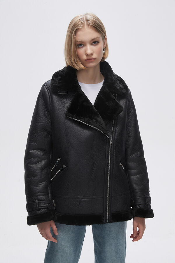 CAMPERA LUJAN NEGRO image number null